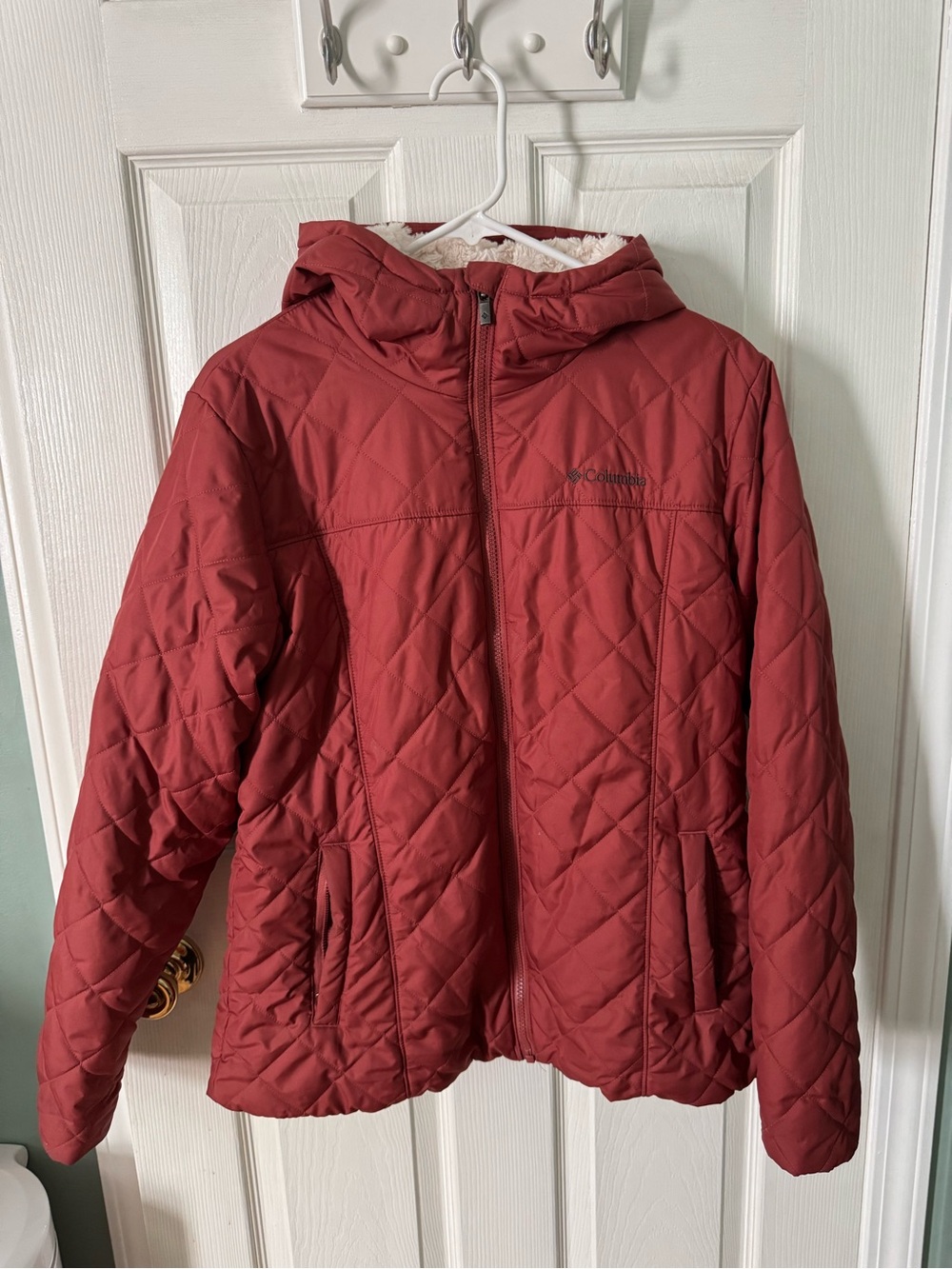 Columbia Women’s Quilted Hooded Puffer Jacket - Rose Red
